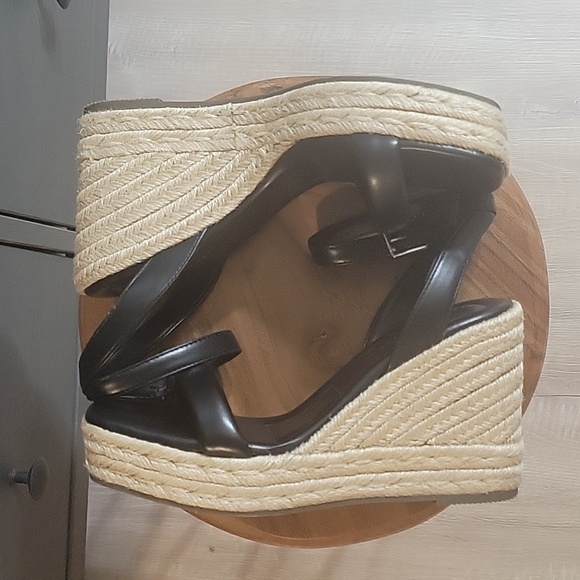 KELLY & KATIE wedges - Picture 3 of 5